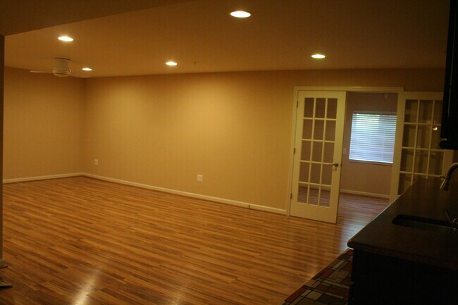 Building Photo - 4945 Decker Way