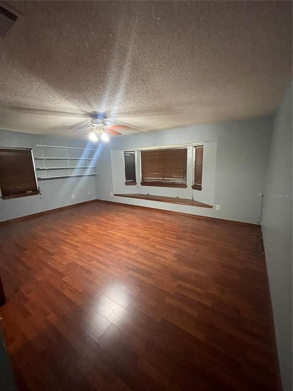 Building Photo - 121 Sweet Gum Dr