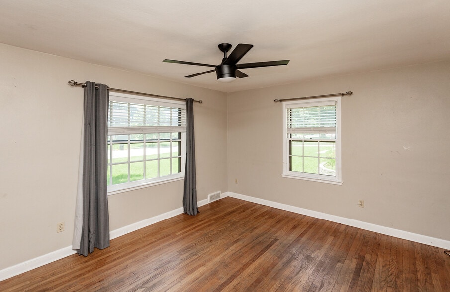 Living Room - 2031 Friley Rd