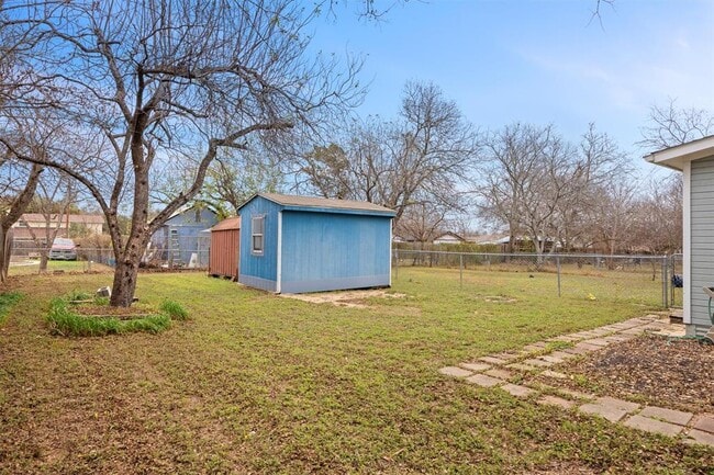 Building Photo - 2600 S Bagdad Rd