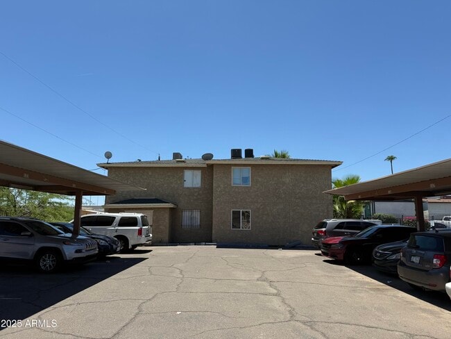Primary Photo - 2537 W Georgia Ave