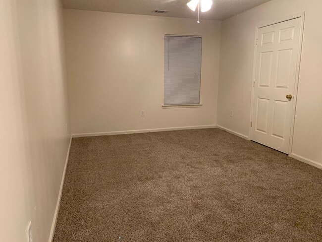 Building Photo - Montevallo, AL*** 2 Bed 2 Bath $1,056/mo**...