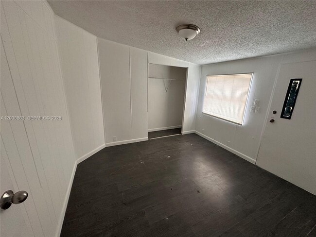 Building Photo - 3028 SW 50th St