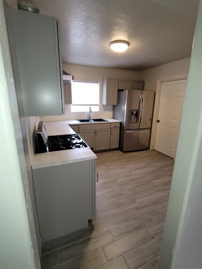 Kitchen - 5321 Indian School Rd NE