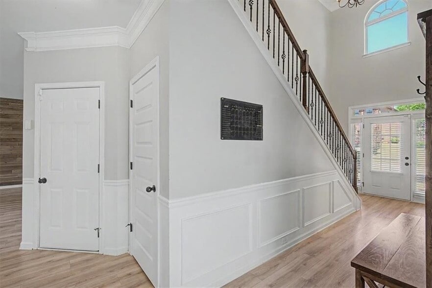 Building Photo - 8757 Danley Dr