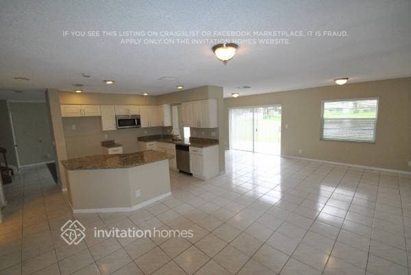 Building Photo - 10364 Sunstream Ln