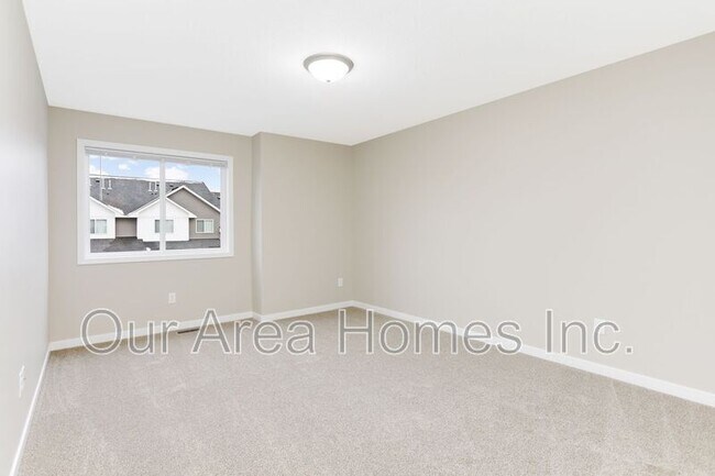 Building Photo - 6138 Manchester Ave NE