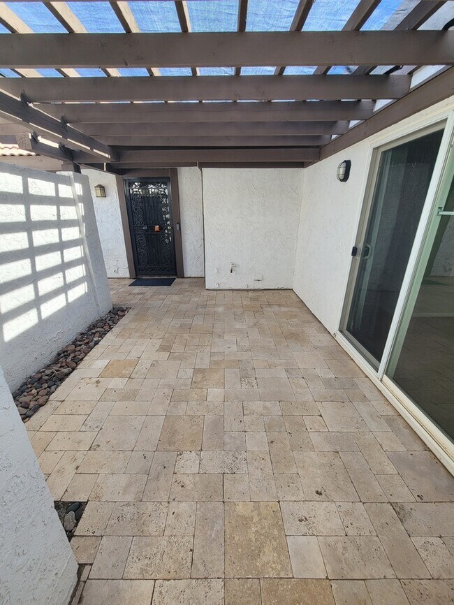 Building Photo - Great 3/2 patio home for rent in Scottsdale Park Villas/McCormick Ranch.