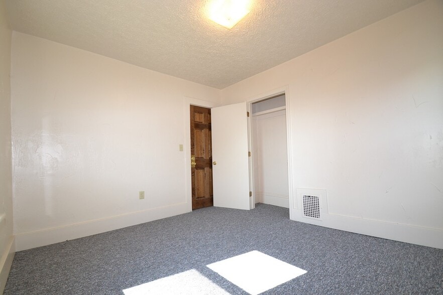 Building Photo - 547 Carroll St