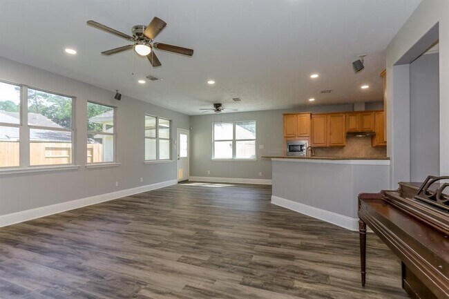 Building Photo - 2207 Stoneycreek Park Ct