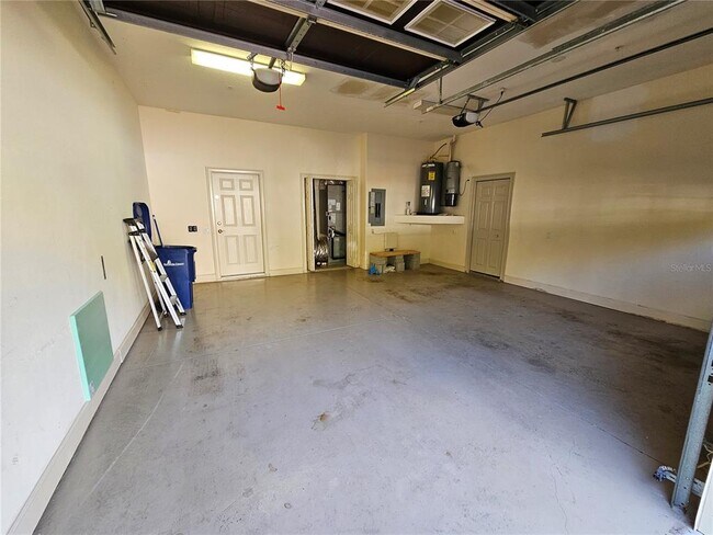 Building Photo - 3631 Square W Ln