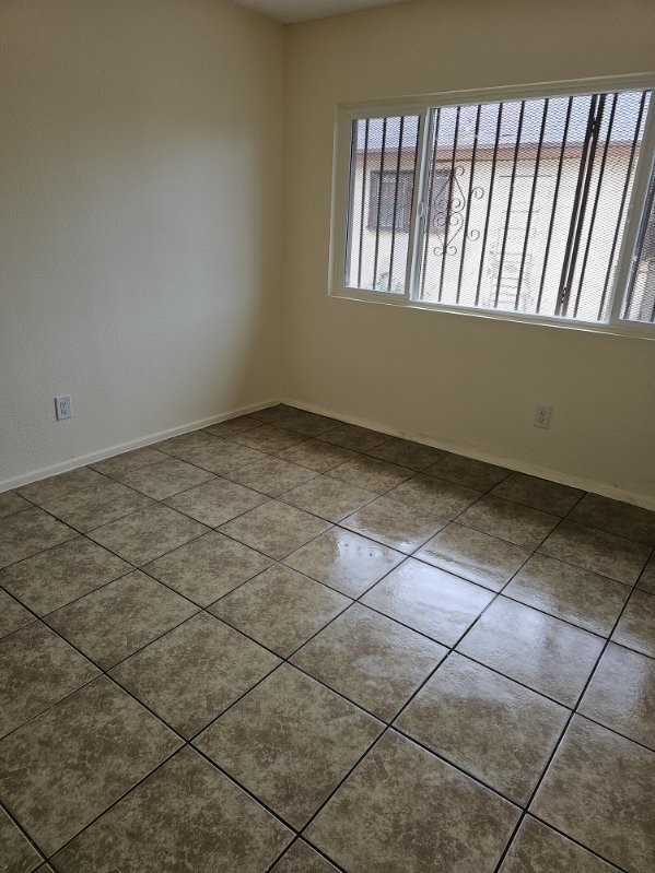 Building Photo - 1111-1117 W 91st St