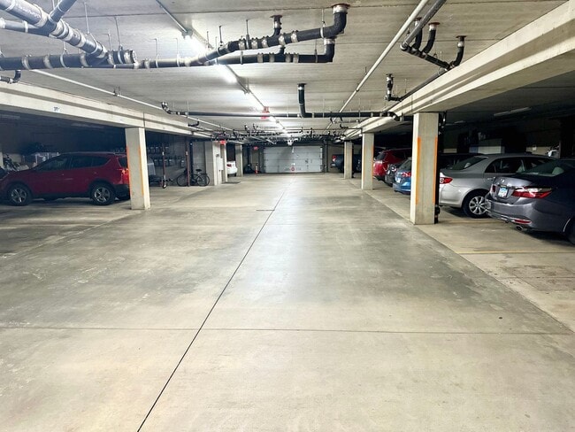 Building Photo - Modern 2-Bedroom Condo with Balcony & Heat...