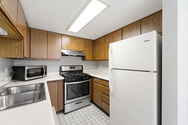 Building Photo - 485 Nicole Dr