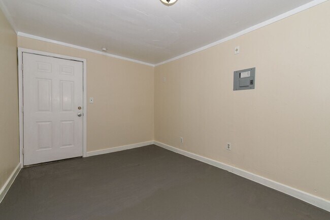 Building Photo - 195 FM 1564