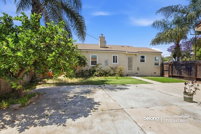 Building Photo - 7090 Lime Ave