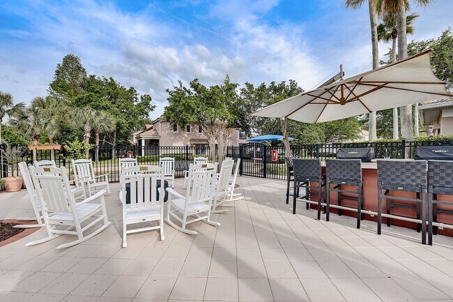 Building Photo - Beautifully Maintained 3-Bedroom, 2-Bathro...
