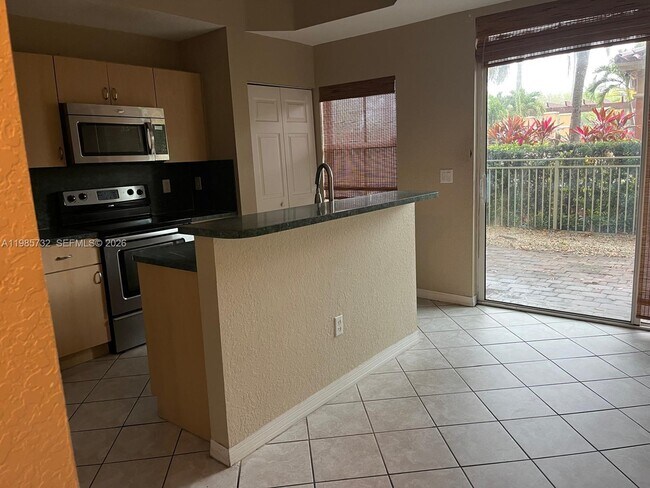 Building Photo - 4952 Tradewinds Ter