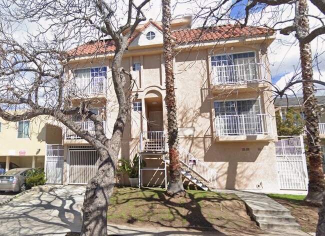 Building Photo - 8525 Saturn St