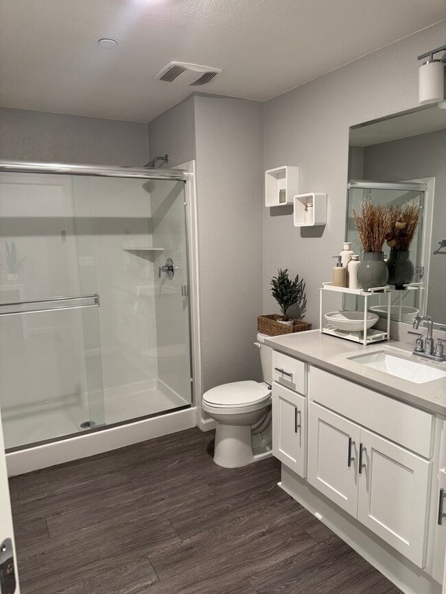 Building Photo - 4 Bed 3 Bath 2 Car Garage