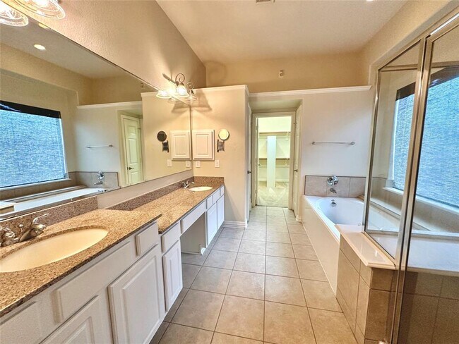 Building Photo - 26223 Longmont Park Ln
