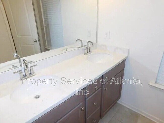 Building Photo - 887 Society Cir