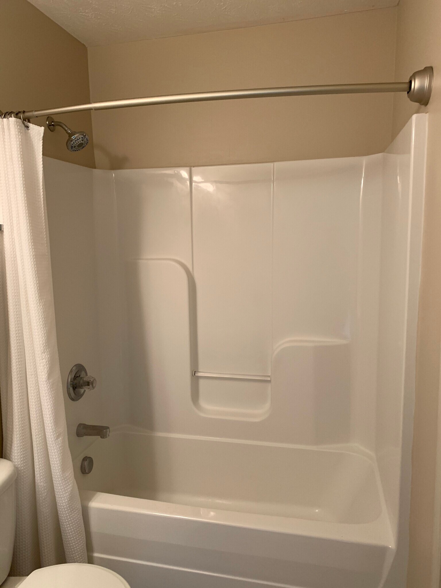 Hall bathroom - 6869 Gordon Blvd