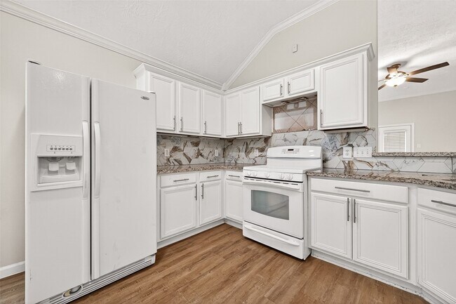 Building Photo - 5517 Autumn Ash Ln