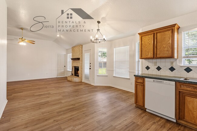 Building Photo - 2304 Sandstone Dr