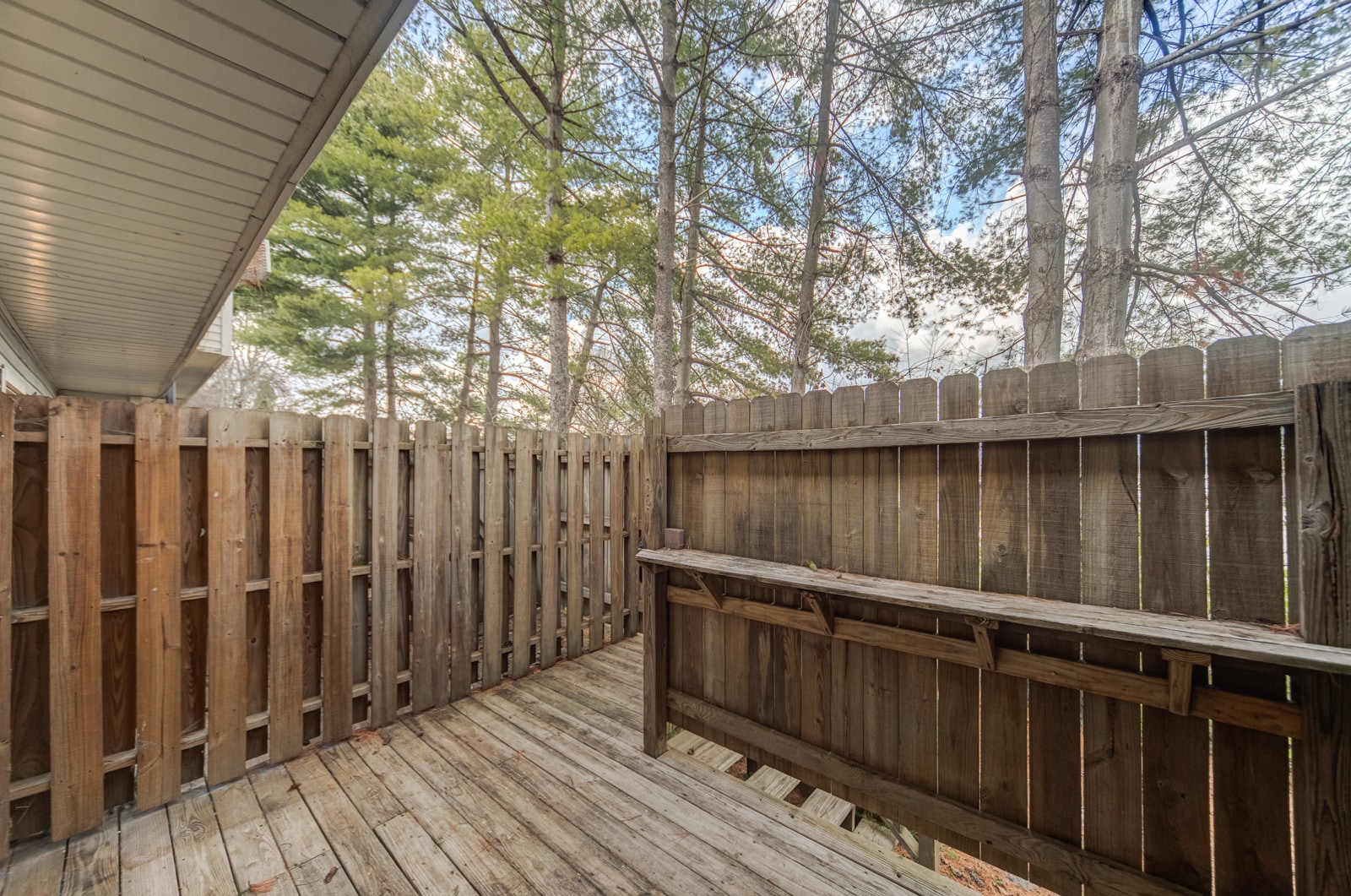 Building Photo - 250 Sanders Ferry Rd