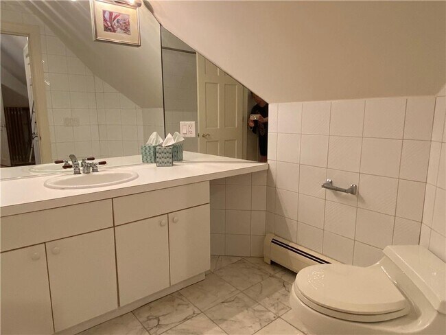 Building Photo - 61 Ledge Rd