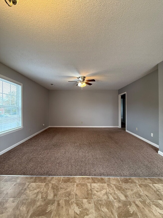 Building Photo - 3864 NORTHEAST DRIVE