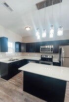 Building Photo - 272 Halo Dr