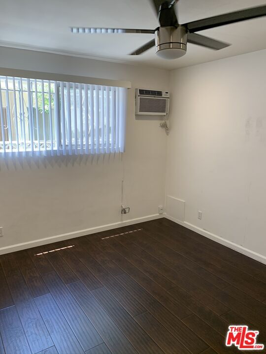 Building Photo - 7924 Clinton St