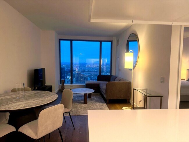 Building Photo - 99 Hudson St