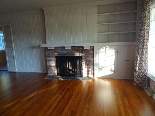 Building Photo - 3036 IN-26