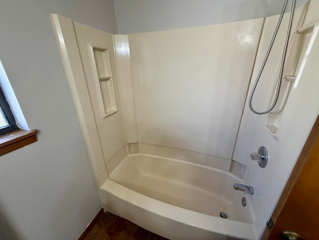 Building Photo - 3102 Aspen Ct