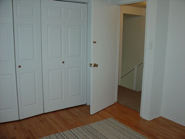 Building Photo - Greenwood Duplex