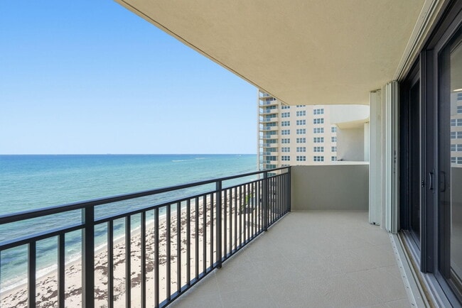 Building Photo - 5460 N Ocean Dr