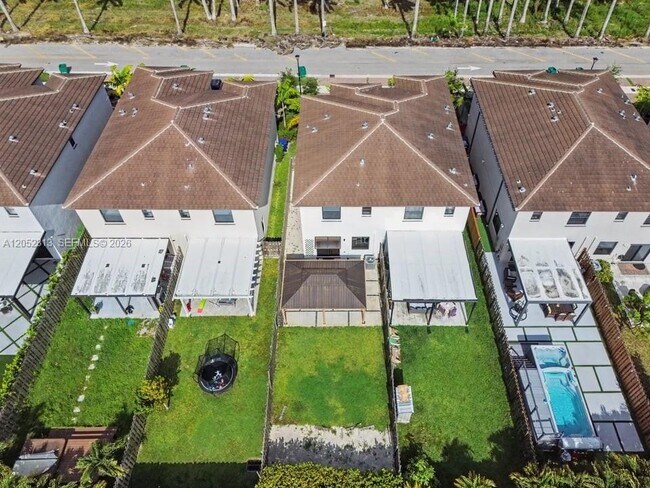 Building Photo - 25545 SW 109th Ave