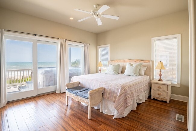 Building Photo - RENT MONTHLY THIS AMAZING HOME THIS OFF-SEASON