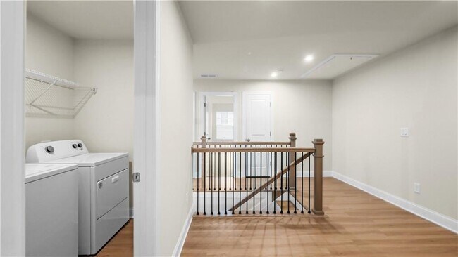 Building Photo - 727 Stickley Oak Way