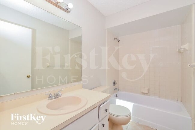 Building Photo - 969 Fountainhead Dr