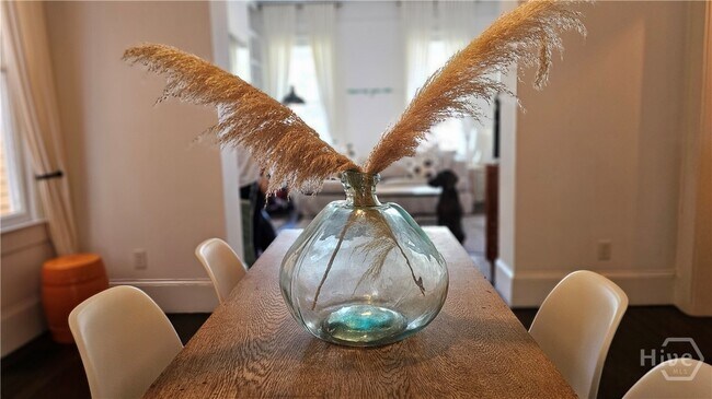 Building Photo - 14 E 41st St