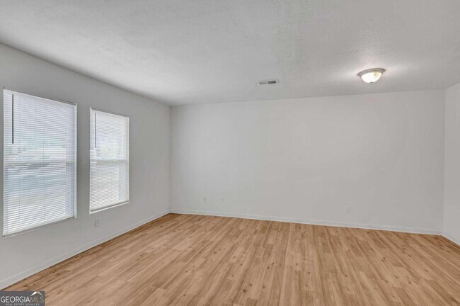 Building Photo - 1903 Whitehall Forest Ct SE