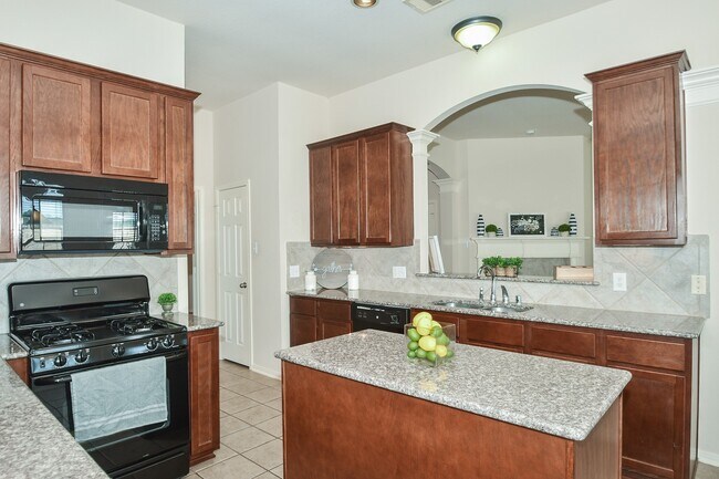 Building Photo - 128 Emerald Loch Ln