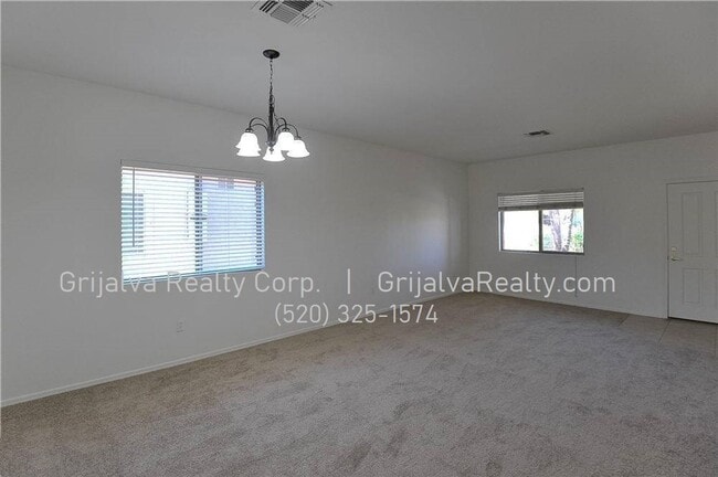 Building Photo - 3 Bedroom / 2 Bath House in Continental Re...