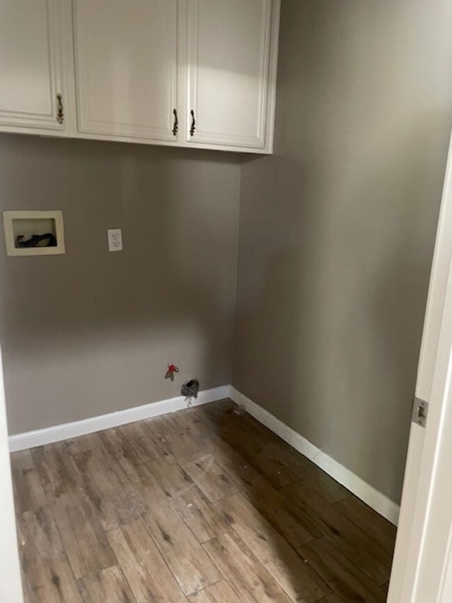 Building Photo - Pool and Spa