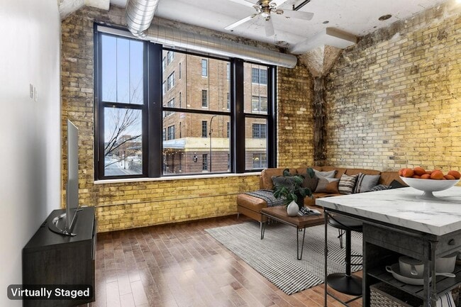 Primary Photo - 618 N Washington Ave
