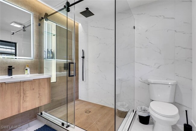 Building Photo - 1282 Belaire Ct